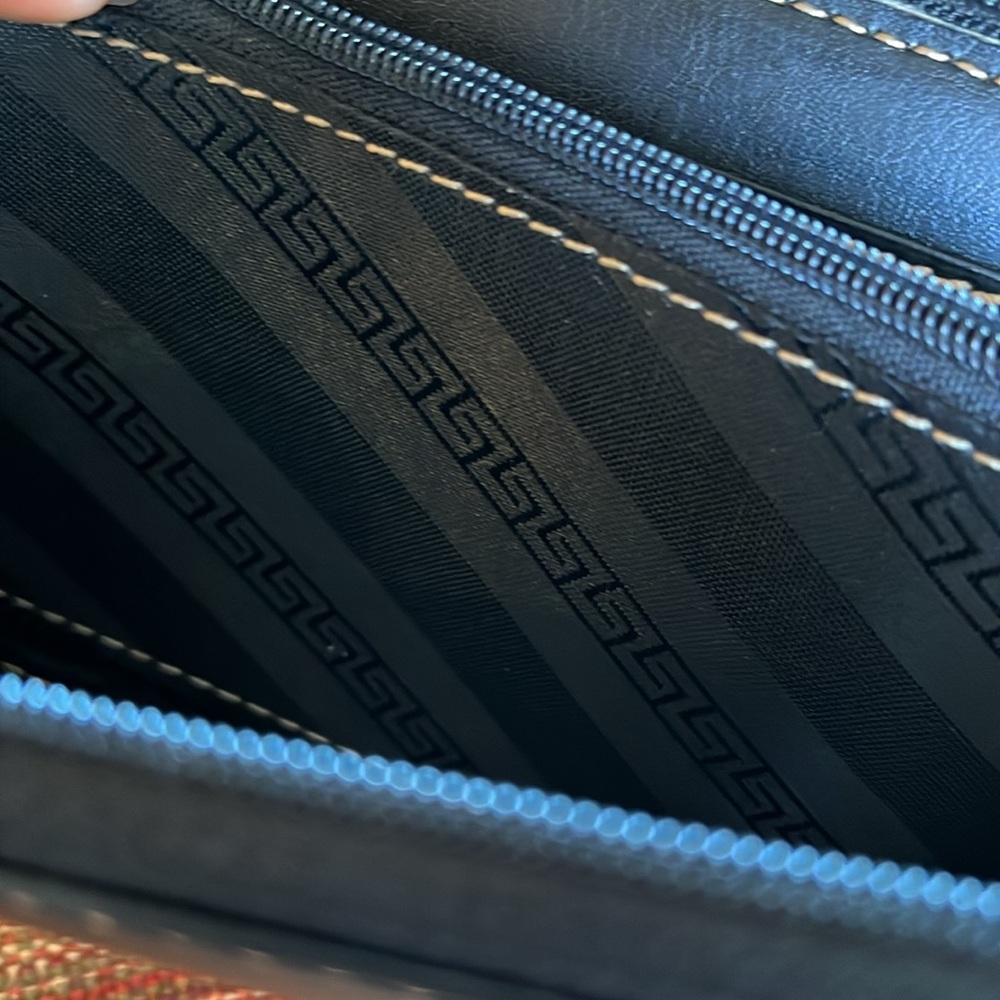 Gucci Wallet - Picture 8 of 9